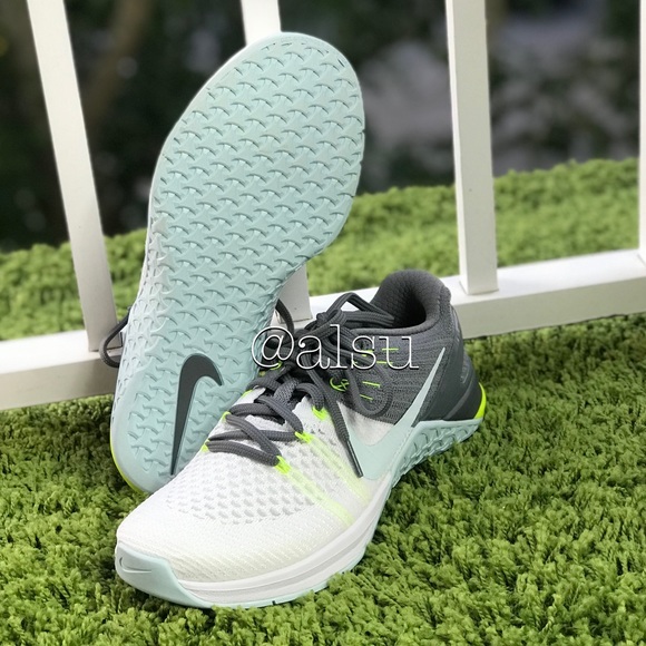 NWT Nike Metcon DSX Flyknit Cool Grey WMNS - Picture 5 of 6